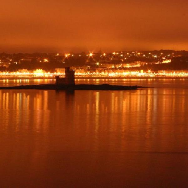 Silhouette in the bay