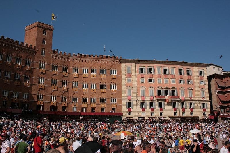 Amassed crowds