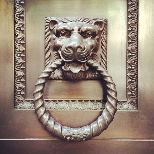 lion door knocker london