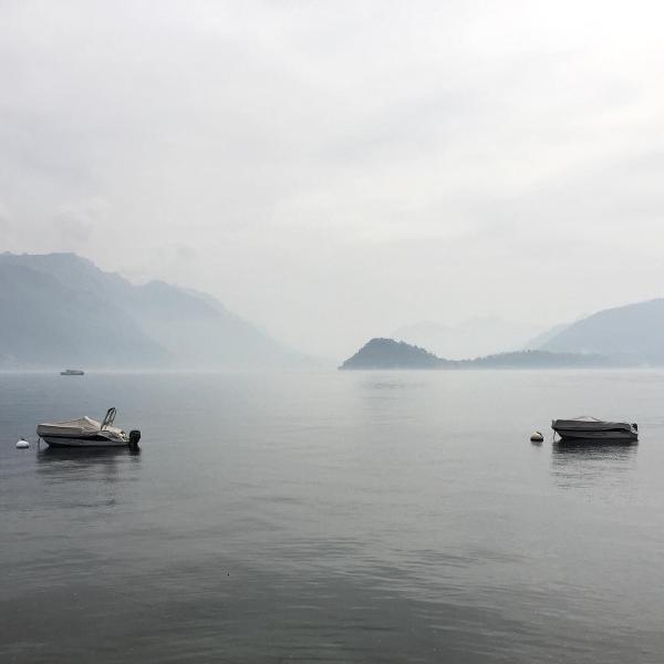 A hazy day on Lake Como