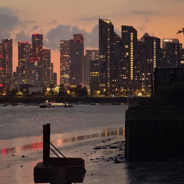 Isle of Dogs sunset vibes